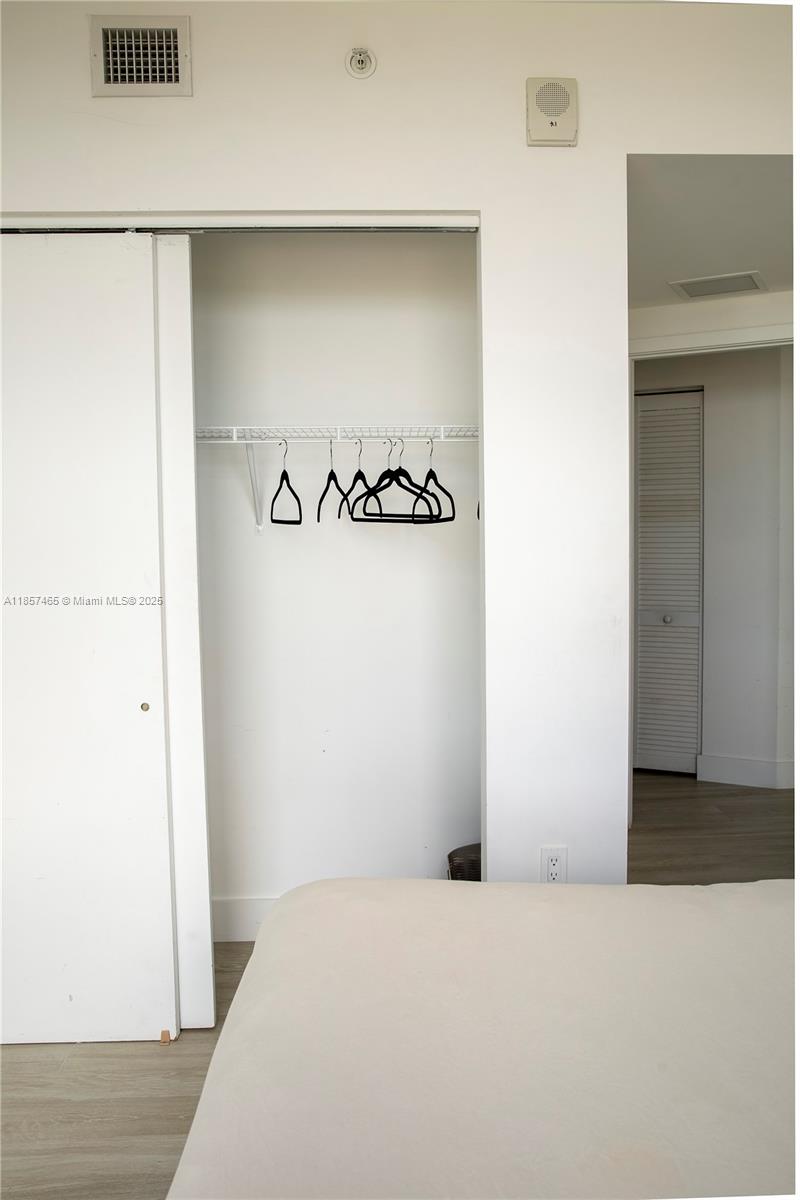 3401 MIDTOWN CONDO - Residential Lease