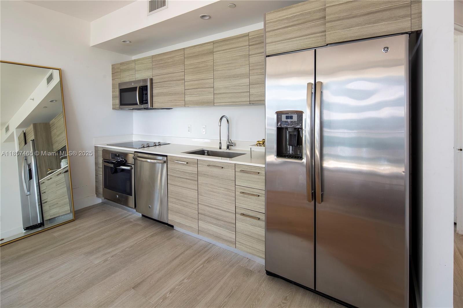 3401 MIDTOWN CONDO - Residential Lease