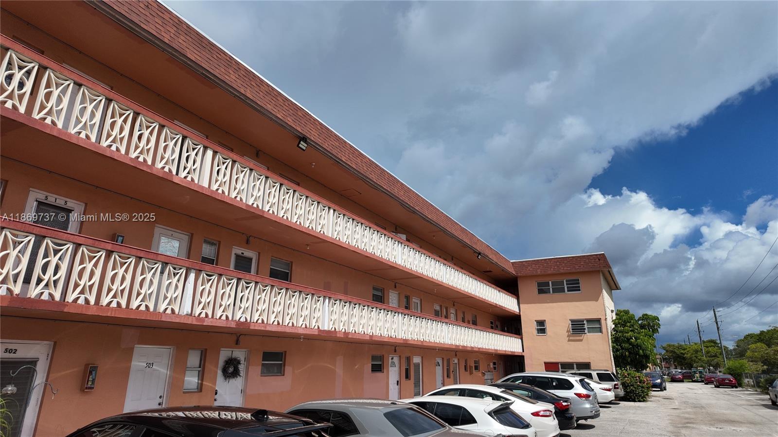 STAR LAKES ESTATES NO 5 C - Residential