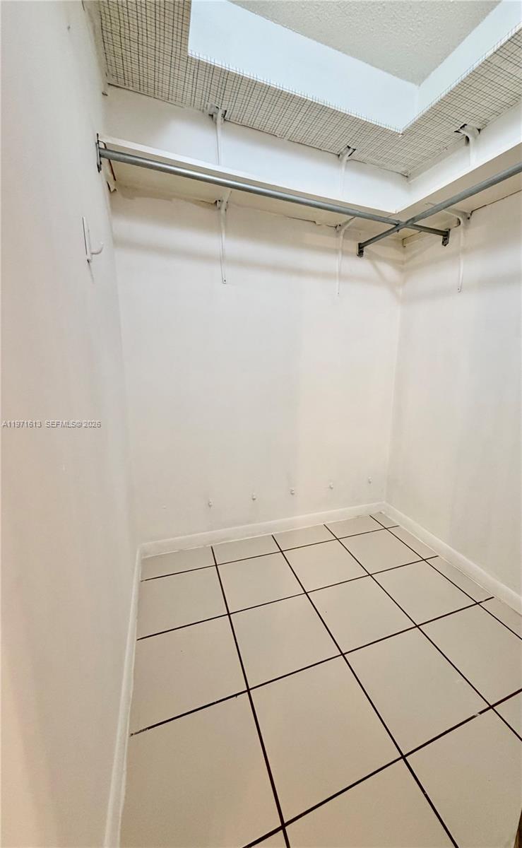 GREENGLADES CONDO NO 3 BL - Residential