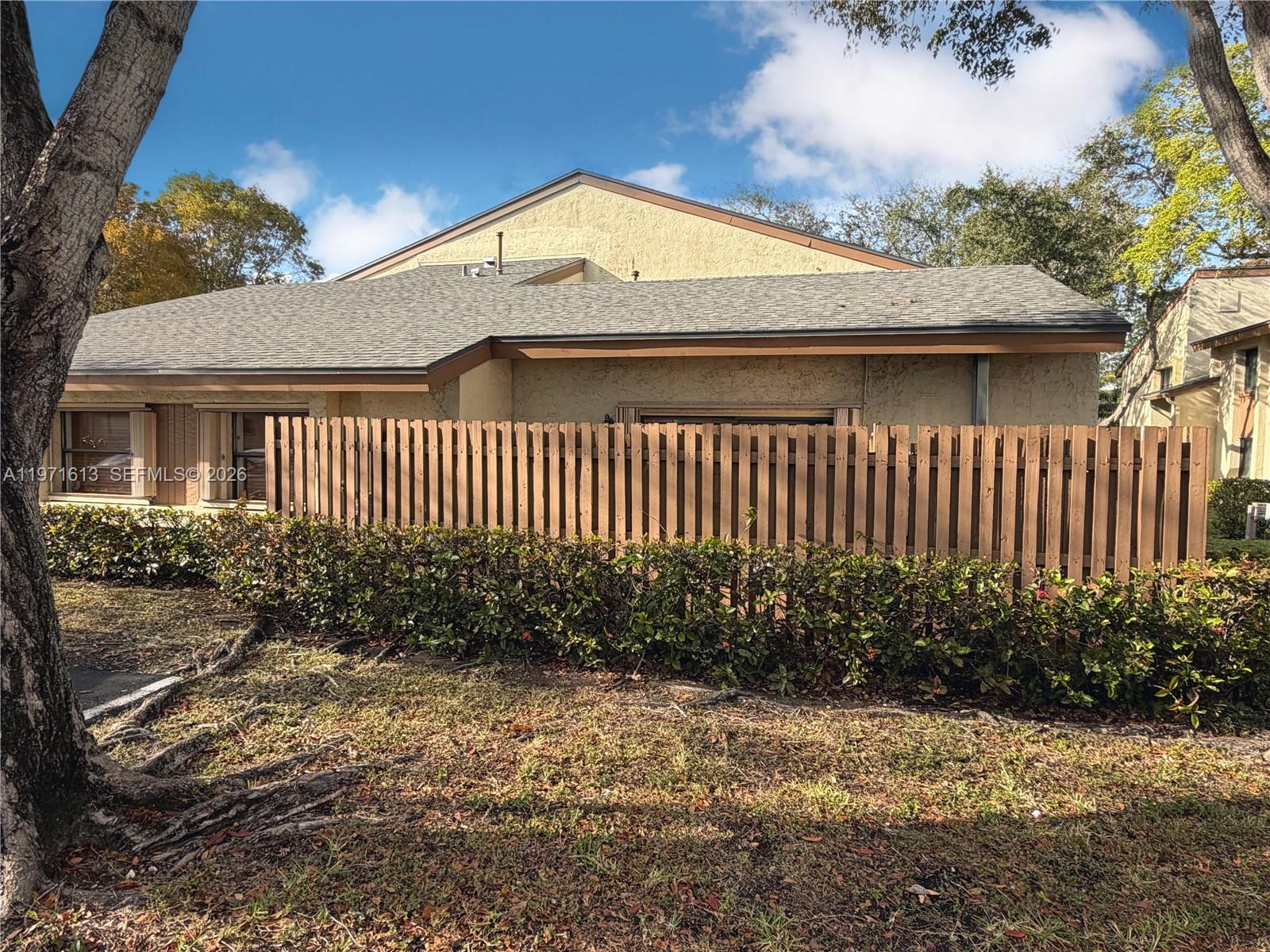 GREENGLADES CONDO NO 3 BL - Residential