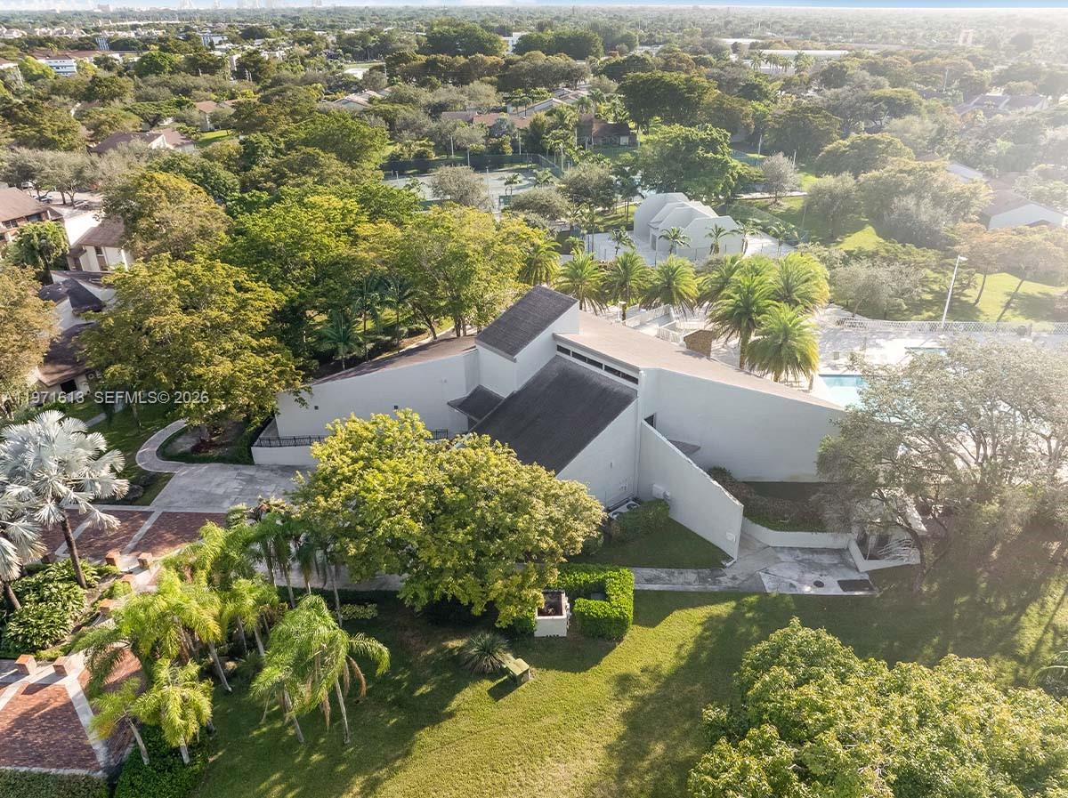 GREENGLADES CONDO NO 3 BL - Residential