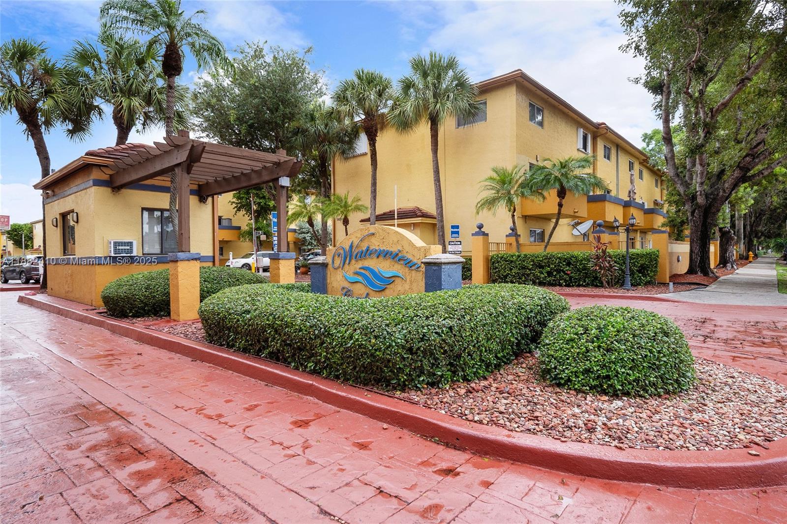 WATERVIEW CONDO - Residential