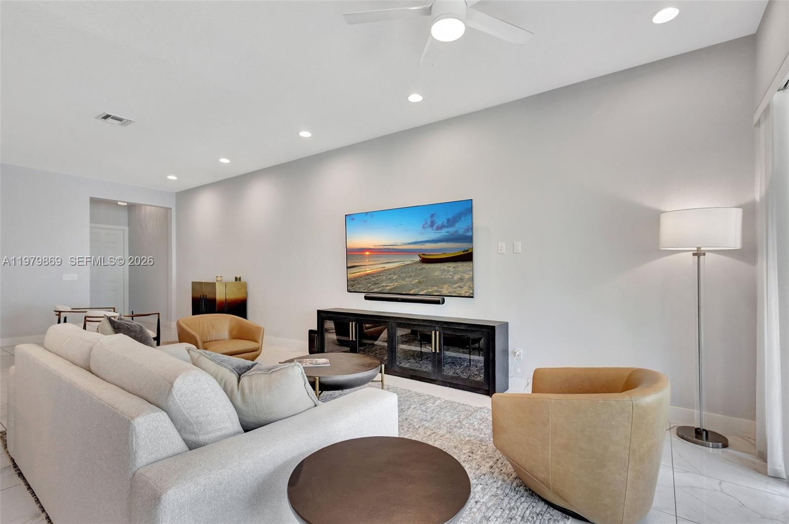 POINTE MIDTOWN - Residential