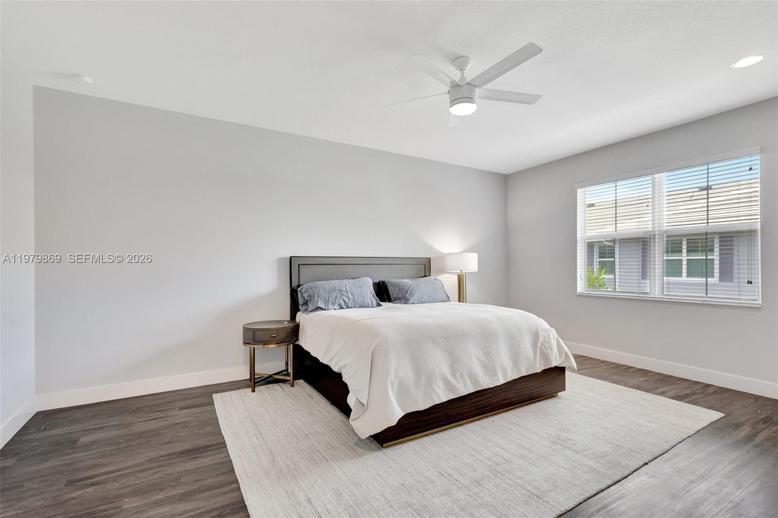 POINTE MIDTOWN - Residential