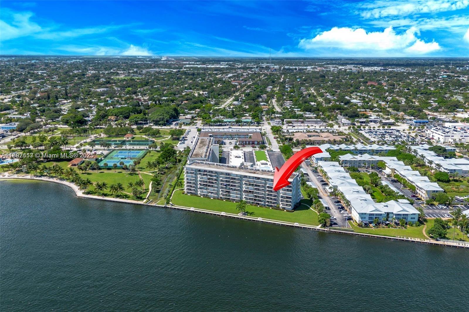 LAKE HARBOUR TOWERS CONDO - Residential Lease