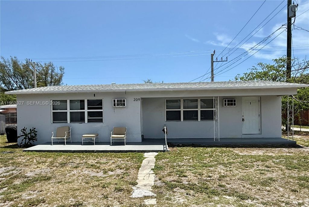 Photo of 209 SW 14th St #3, Dania Beach, FL 33004 (MLS # A11963327)