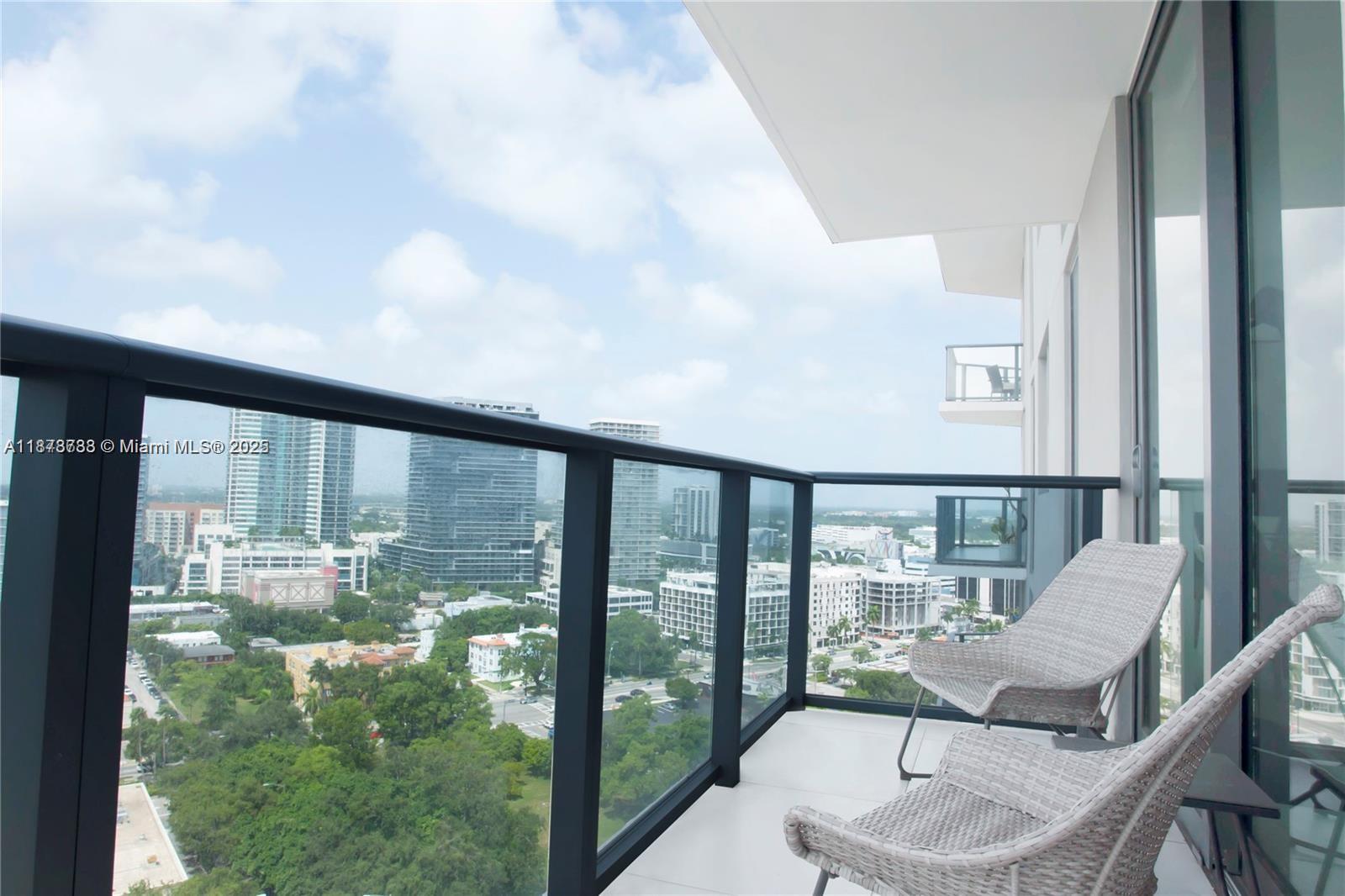 PARAISO BAYVIEWS CONDO - Residential