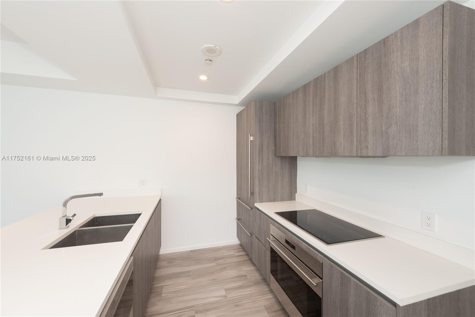 801 SMA RESIDENCES CONDO - Residential