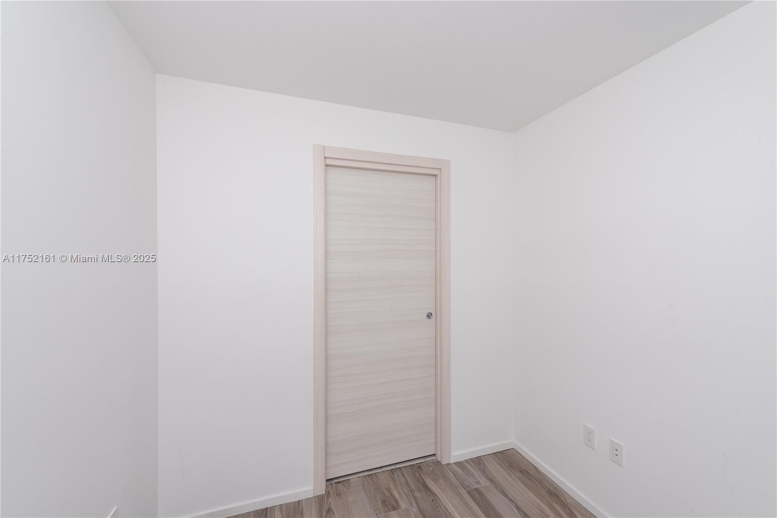 801 SMA RESIDENCES CONDO - Residential