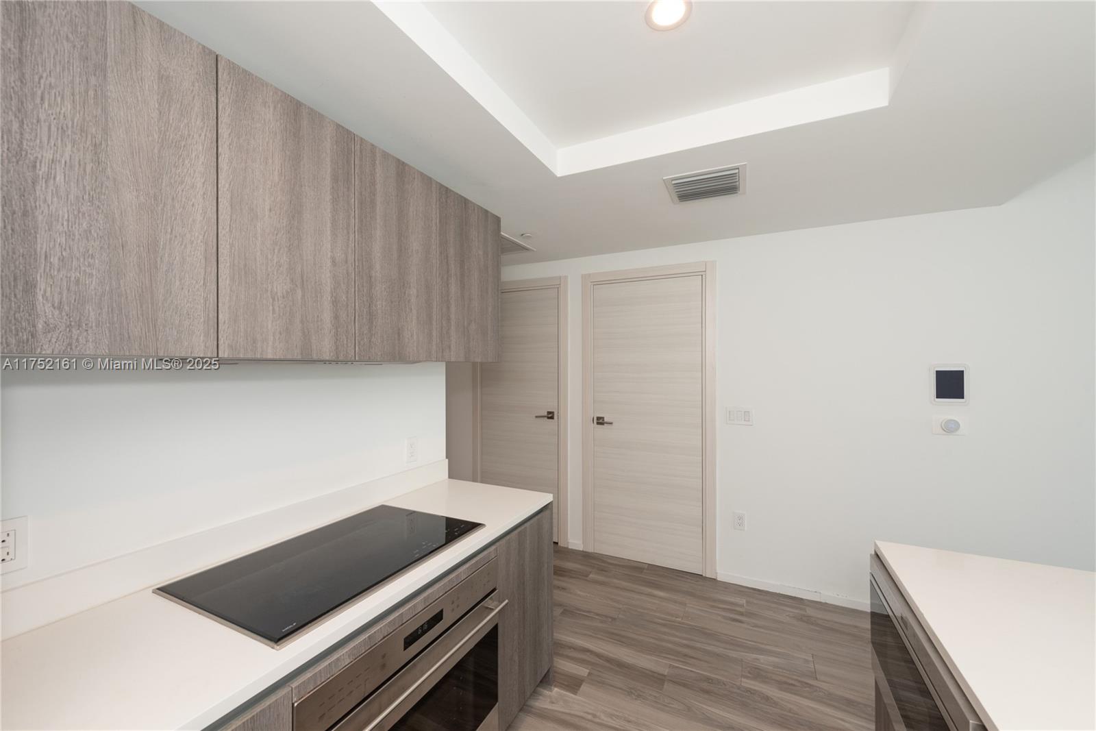 801 SMA RESIDENCES CONDO - Residential