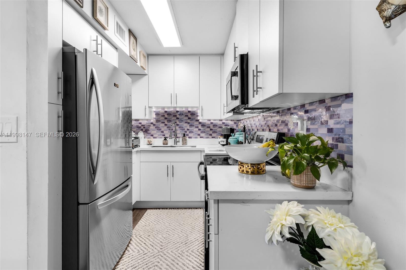 LAKE FOREST PARK CONDO VI - Residential