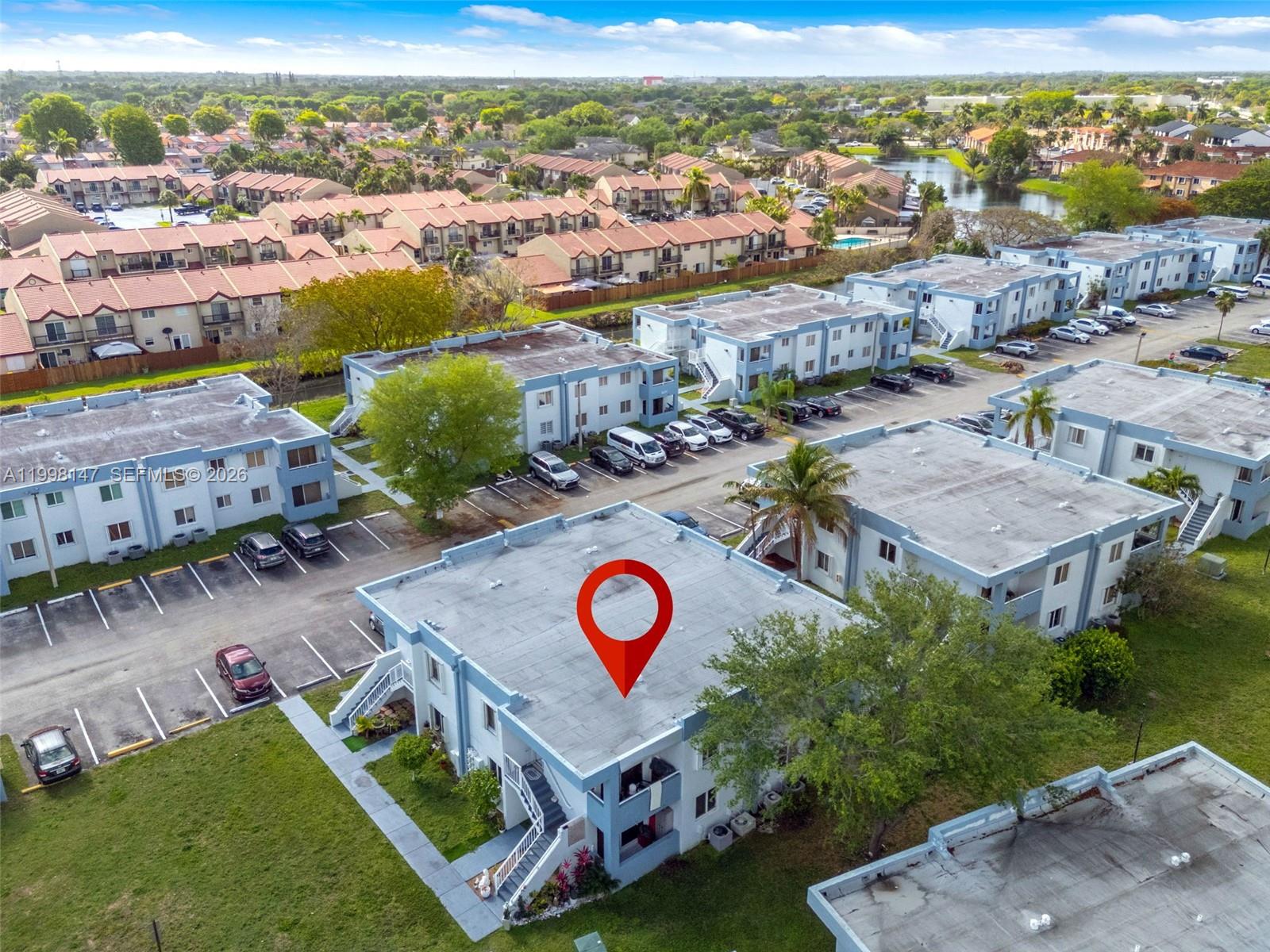 LAKE FOREST PARK CONDO VI - Residential