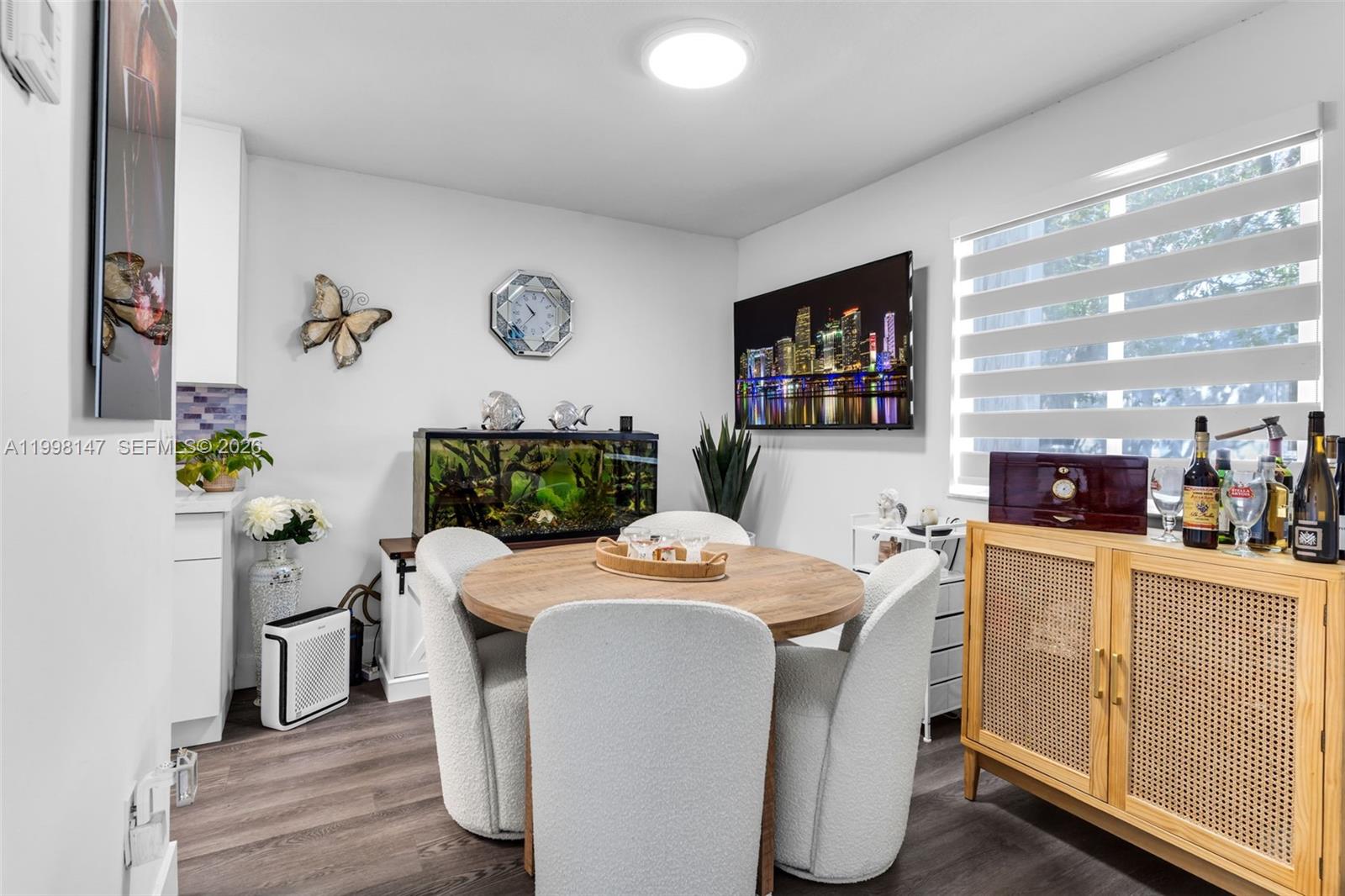 LAKE FOREST PARK CONDO VI - Residential