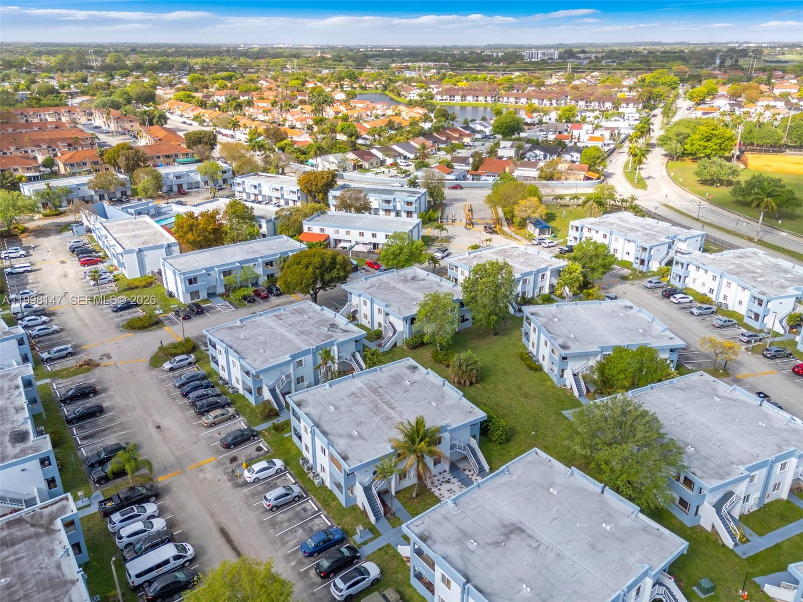 LAKE FOREST PARK CONDO VI - Residential