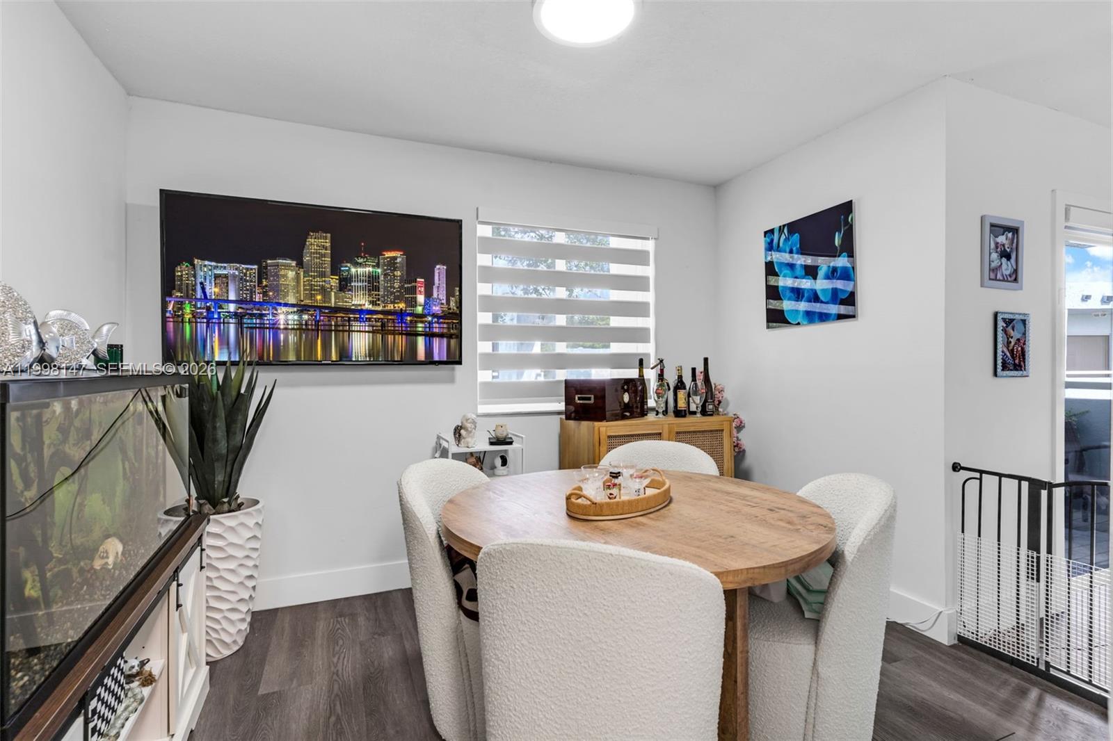 LAKE FOREST PARK CONDO VI - Residential