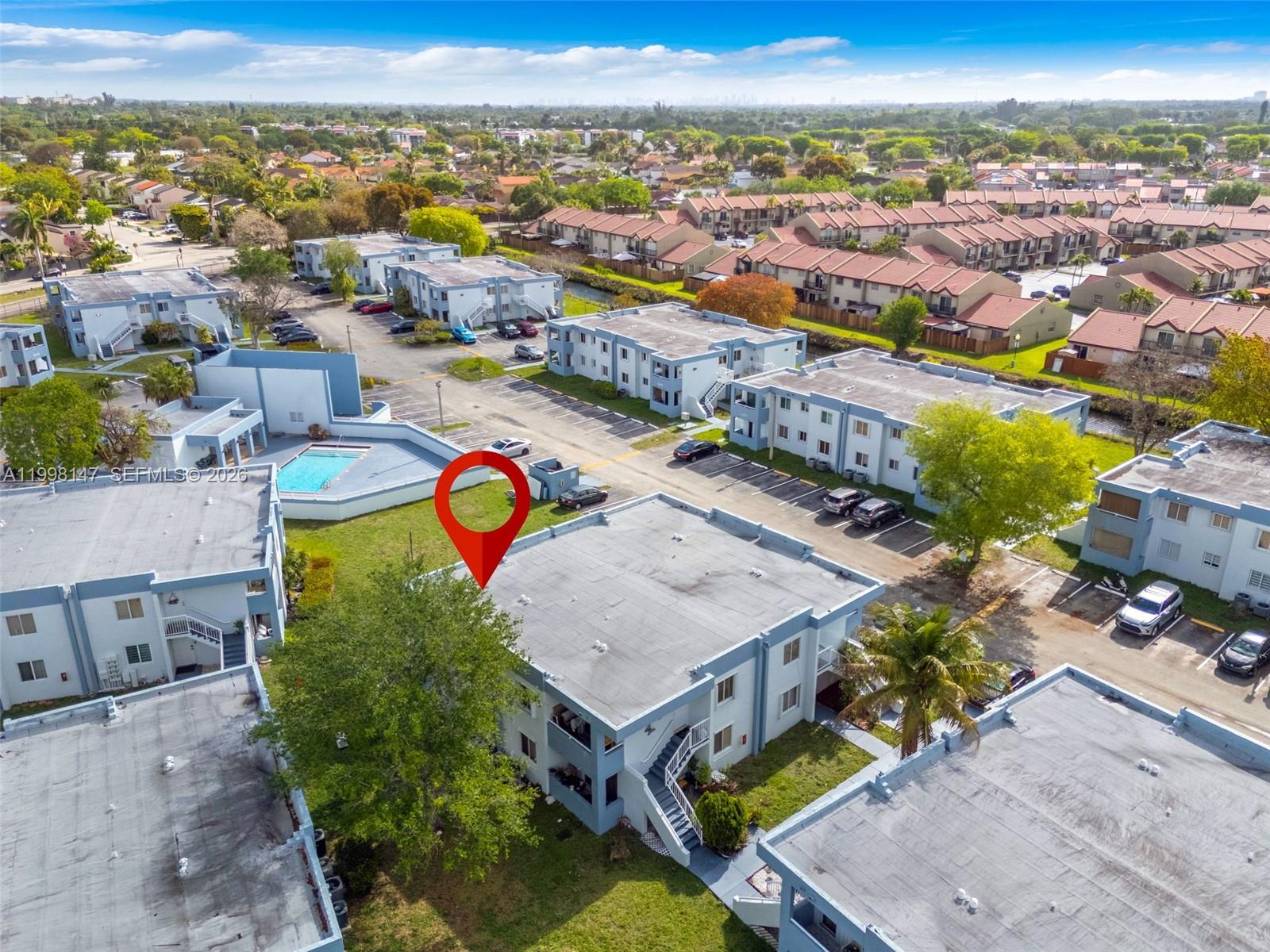 LAKE FOREST PARK CONDO VI - Residential