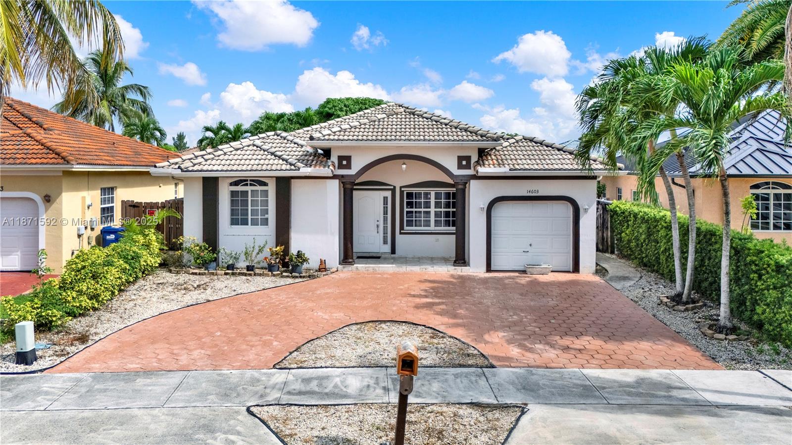 Charming pool house in a beautiful neighborhood, 4 bedrooms 2 bath. Centrally located close to A and B Schools, Supermarkets, Restaurants. With no HOA fees, this exceptional property is an opportunity you won’t want to miss!!!!