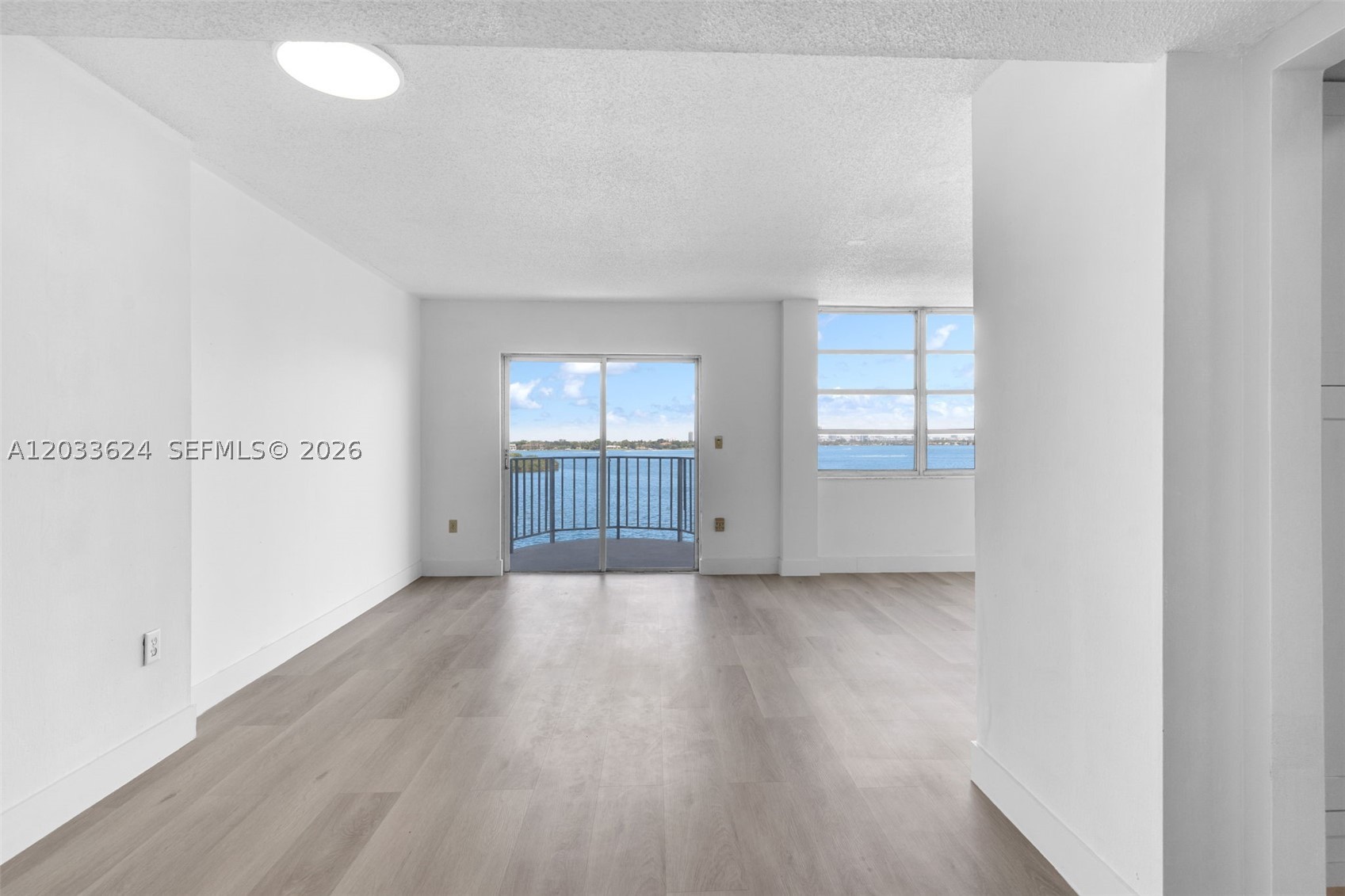 11930 N Bayshore Dr 704