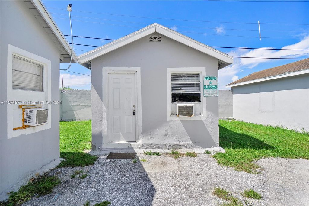 Photo of 12101 Everglades St #20, Canal Point, FL 33438 (MLS # A11574977)