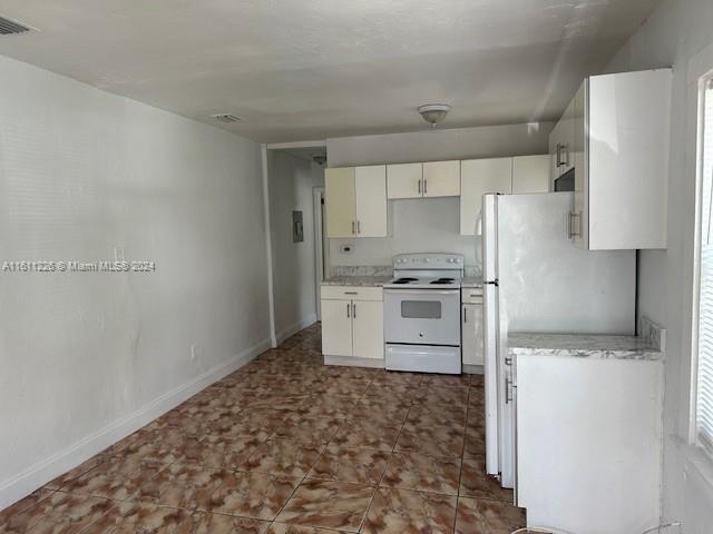 Affordable, easy rental. Tiled throughout, new kitchen, fresh paint and much more.
This unit features 1 bedroom and one full bathroom, living area and full kitchen.  
Must have proof of income and 2 months deposit plus first month of rent.