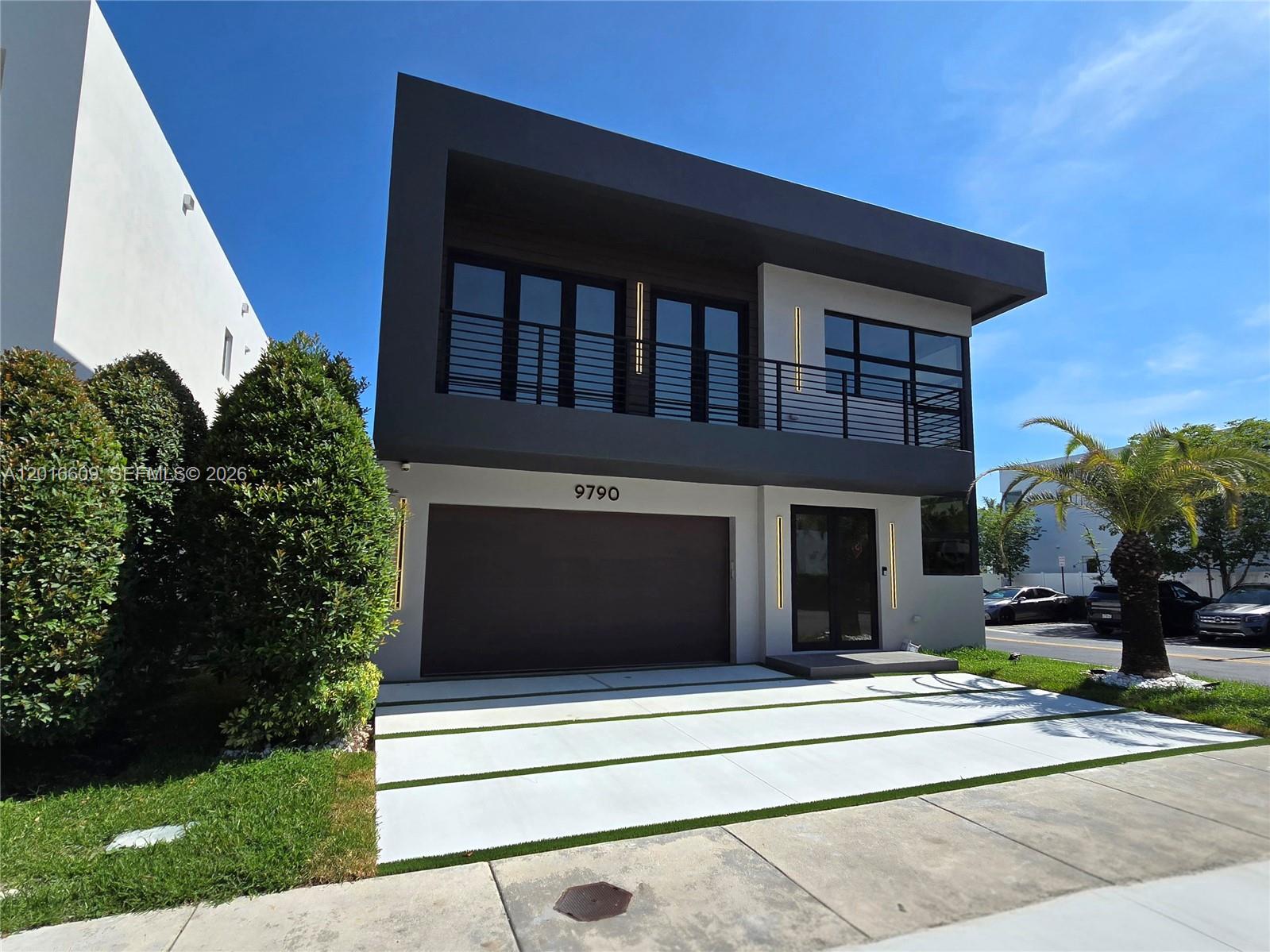 DORAL COMMONS RESIDENTIAL - Residential