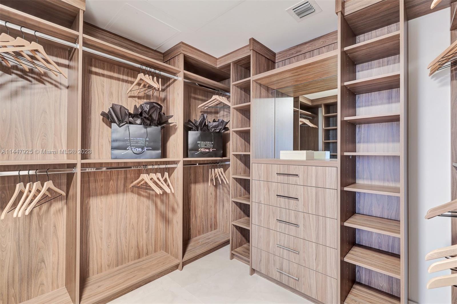 Auberge Beach Residences - Residential