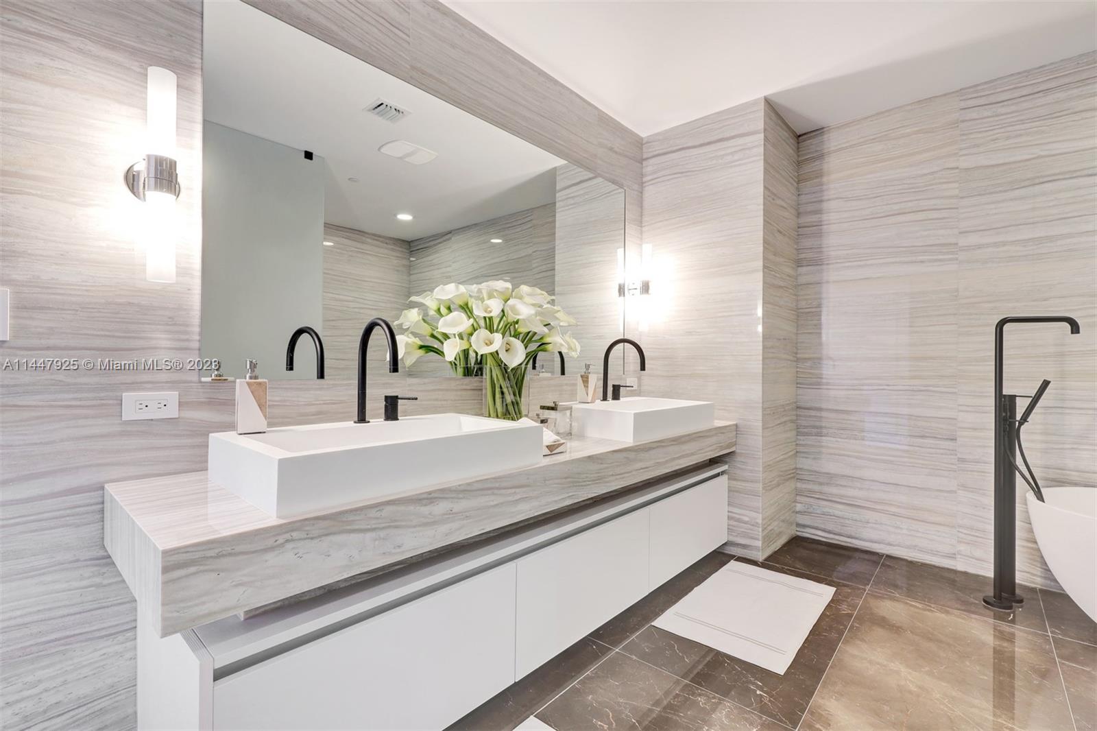 Auberge Beach Residences - Residential