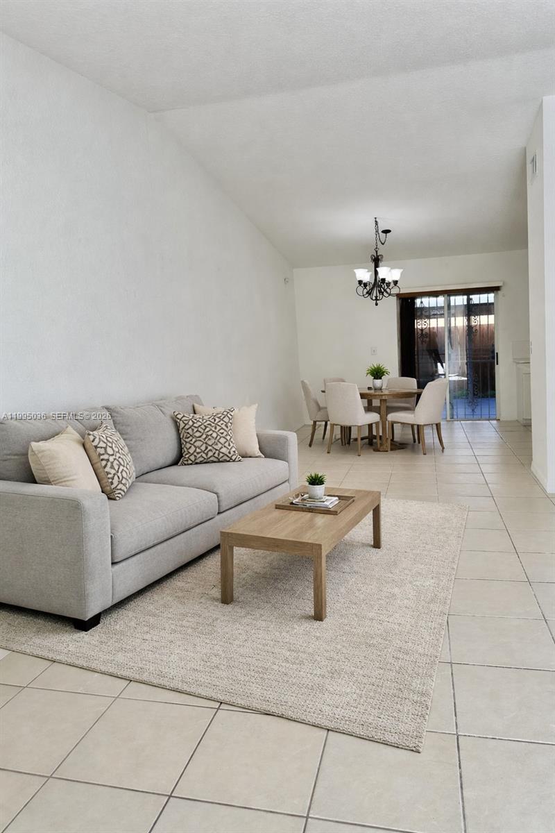 GABRIELLA CONDO NORTH - Residential