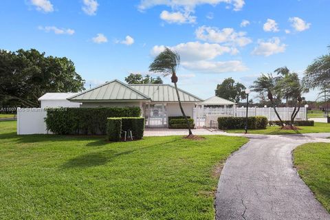 A home in Davie