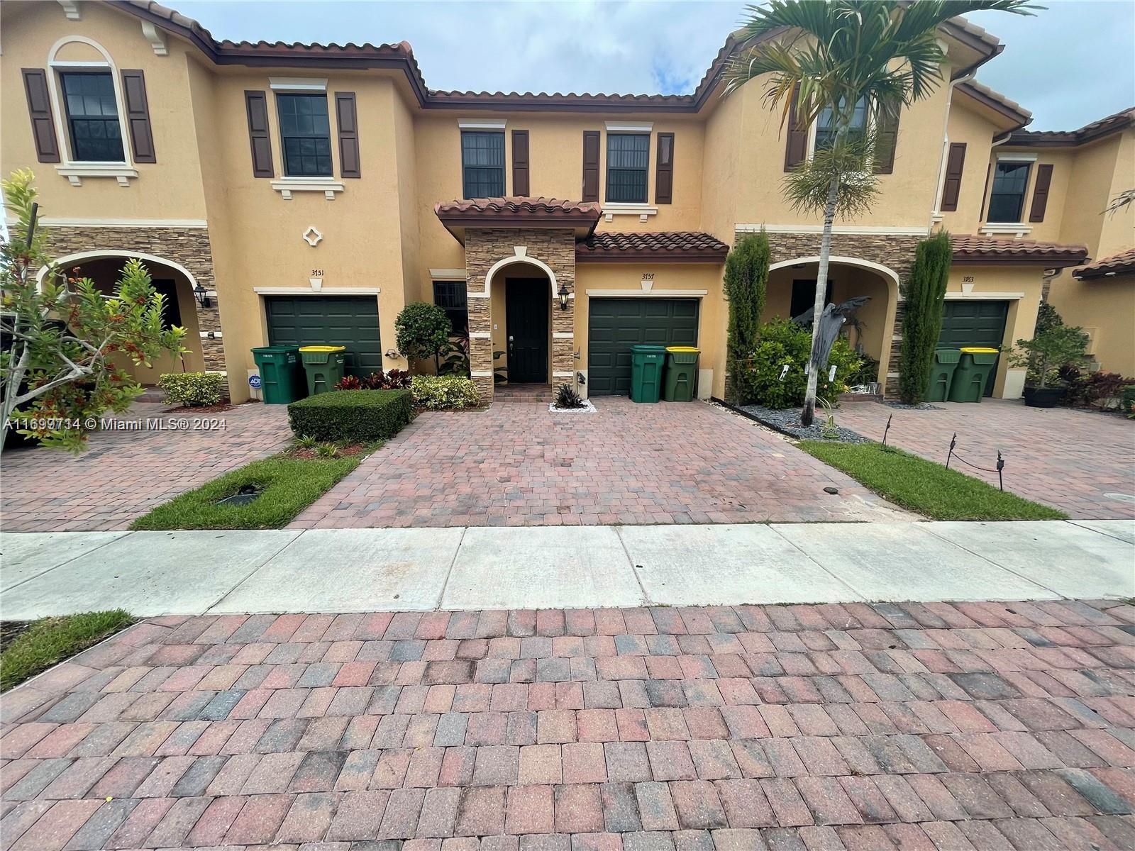 Property for Sale at 3757 Se 2nd St 3757, Homestead, Miami-Dade County, Florida - Bedrooms: 3 
Bathrooms: 3  - $400,000