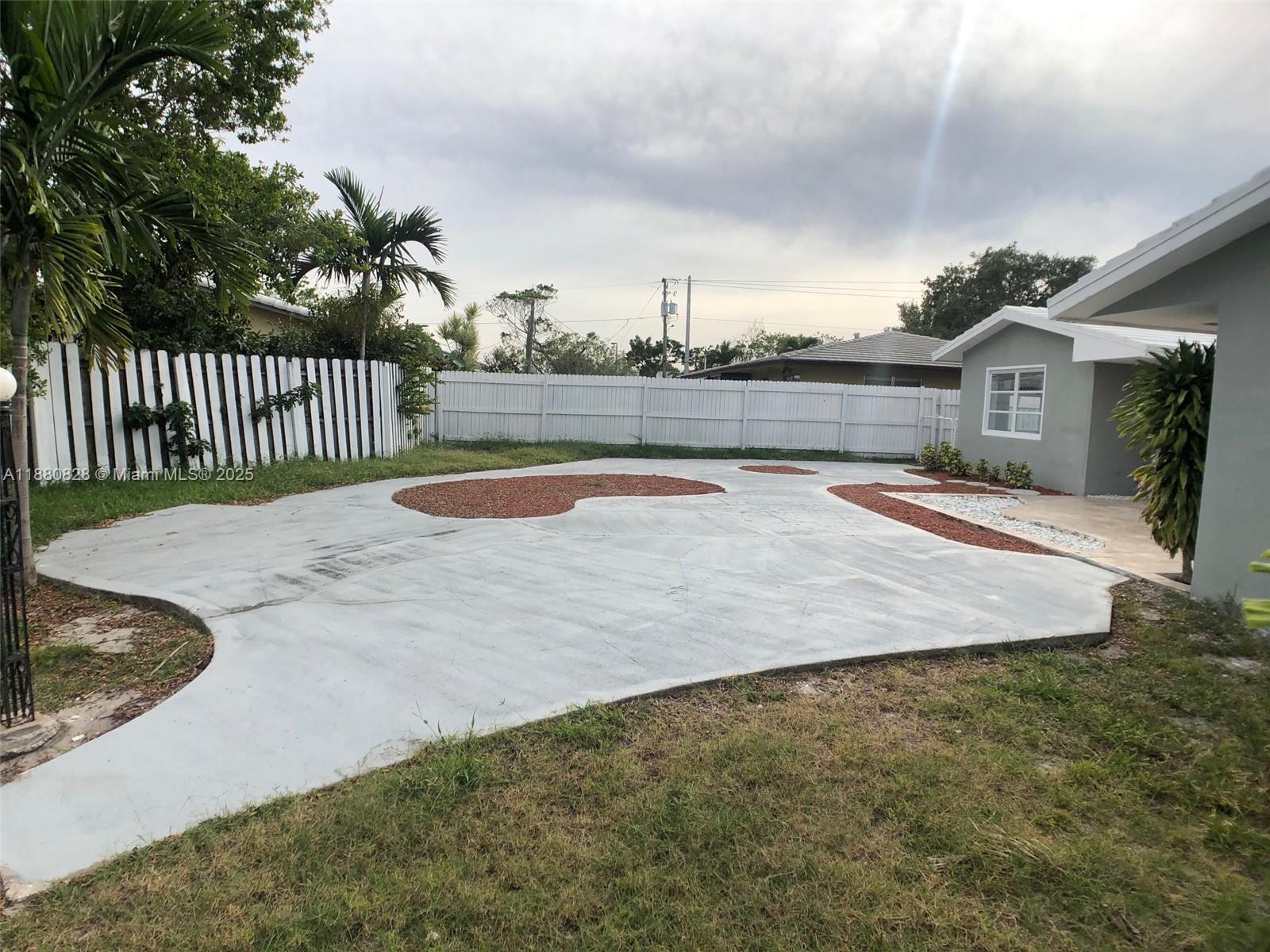 CORAL TERRACE - Residential Lease