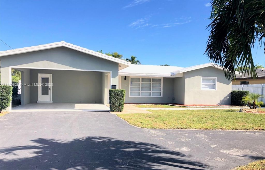 Photo of 3340 NE 17th Way, Oakland Park, FL 33334 (MLS # A11880828)