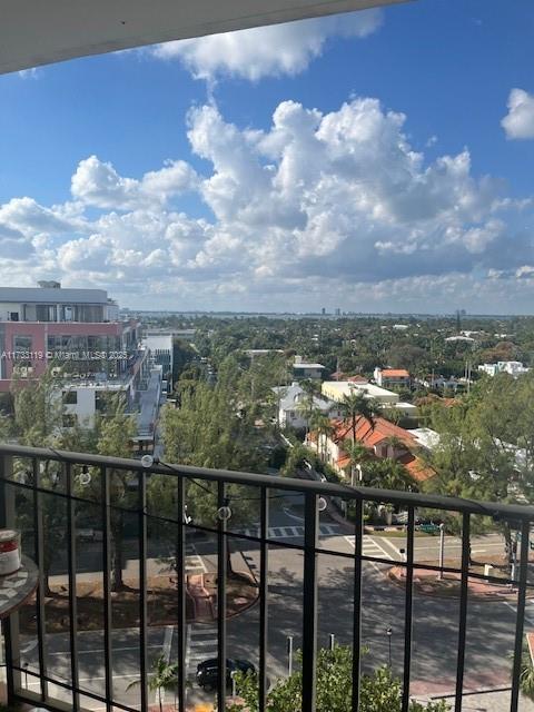 4101 Pine Tree Dr 931, Miami Beach, Miami-Dade County, Florida - 2 Bedrooms  
2 Bathrooms - 