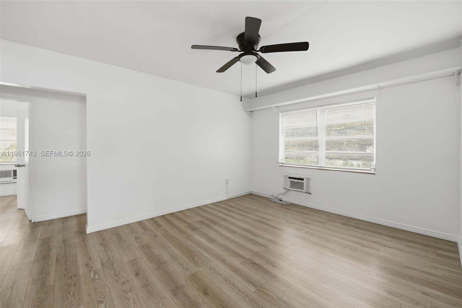 3267 Franklin Ave Upstairs