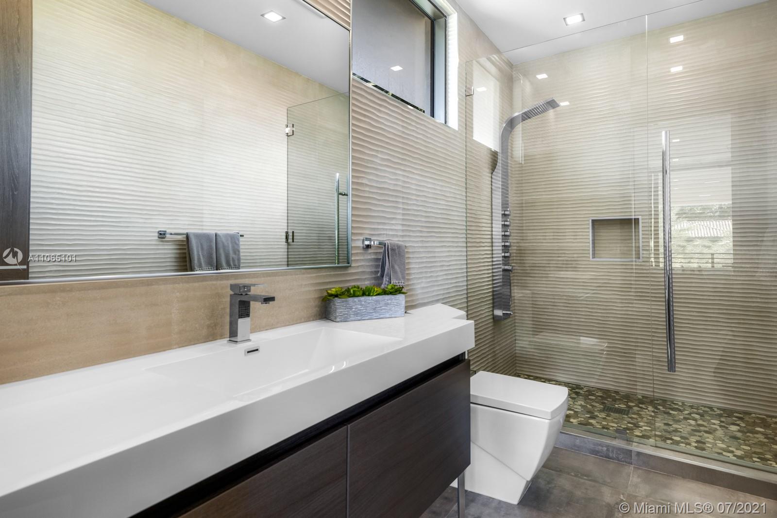 SEA ISLAND - Residential