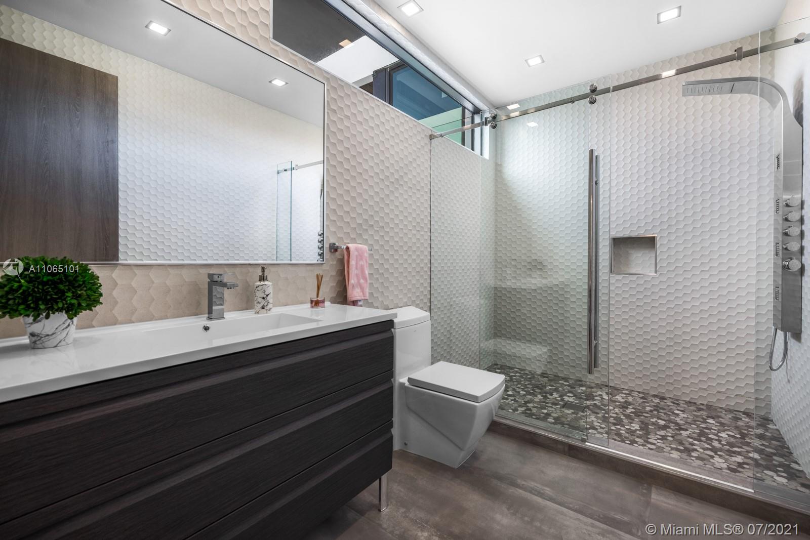 SEA ISLAND - Residential