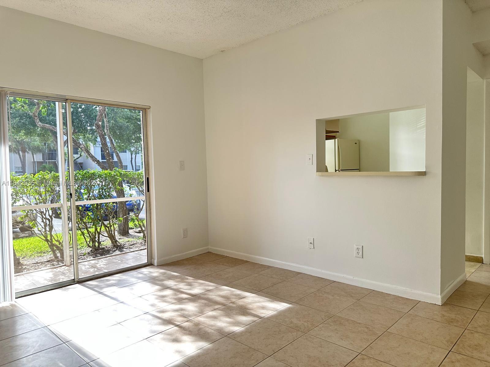 REMOLED 2BED/2FULL BATH. WASHER & DRYER INSIDE THE UNIT, 2 ASSIGNED PARKING SPACES. 1ST FLOOR EASY ACCESS. TILE FLOORS AND SCREEN PATIO. RENT INCLUDES BASIC CABLE, WATER-SEWER & PEST CONTROL, SECURITY PATROL & GATED COMMUNITY. PLUS, ACCESS TO ALL COMMUNITY AMENITIES: POOL & HOT TUB, RAQUET & TENNIS COURTS, PICNIC AREAS. IN HOUSE PROFESSIONAL MANAGEMENT.