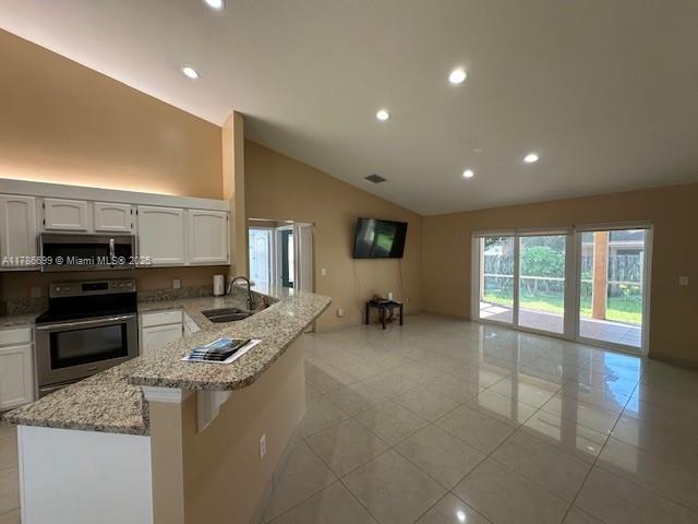 NORTH PALM BEACH HEIGHTS - Residential