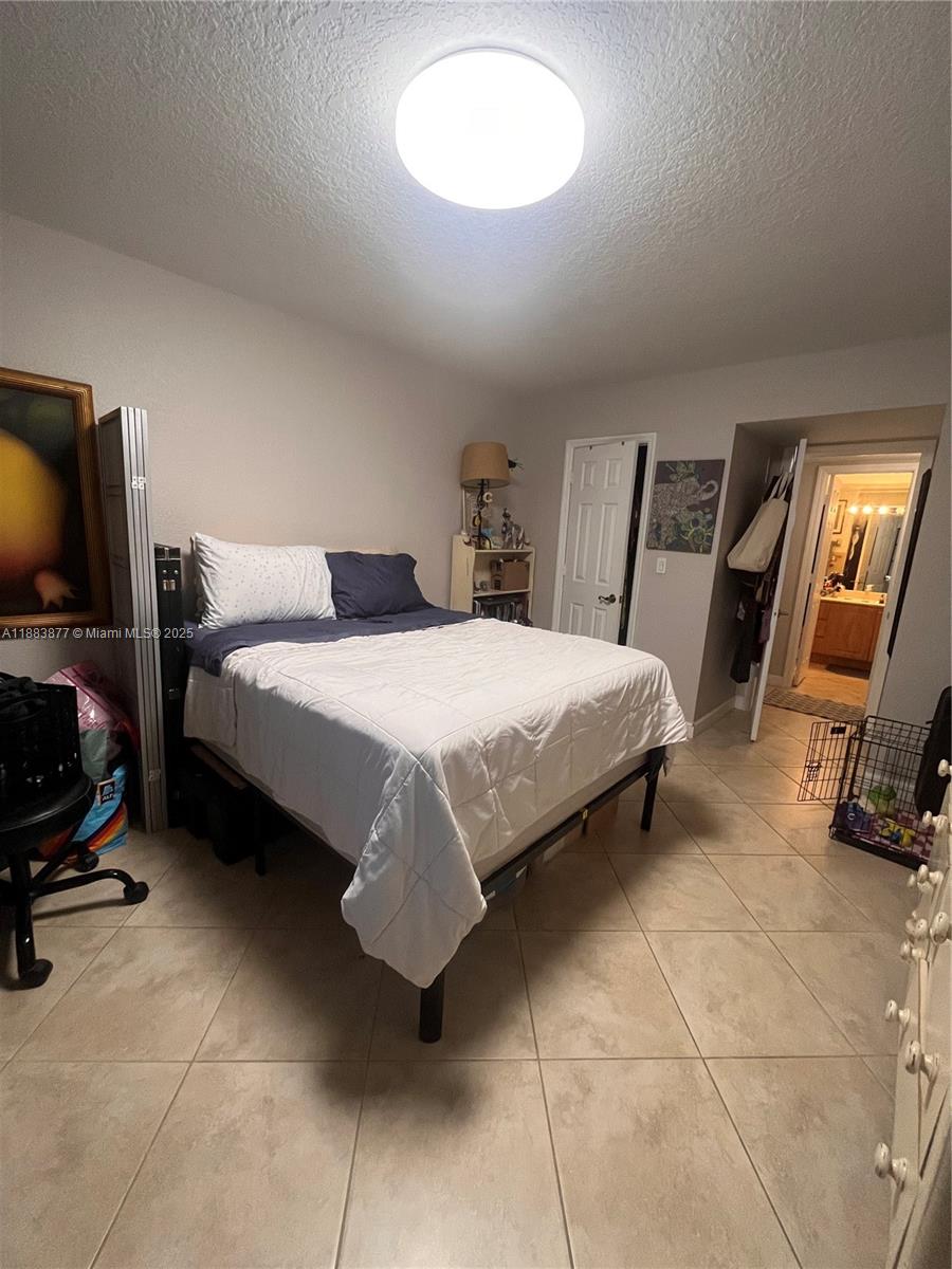 VENETIAN PALMS CONDO - Residential