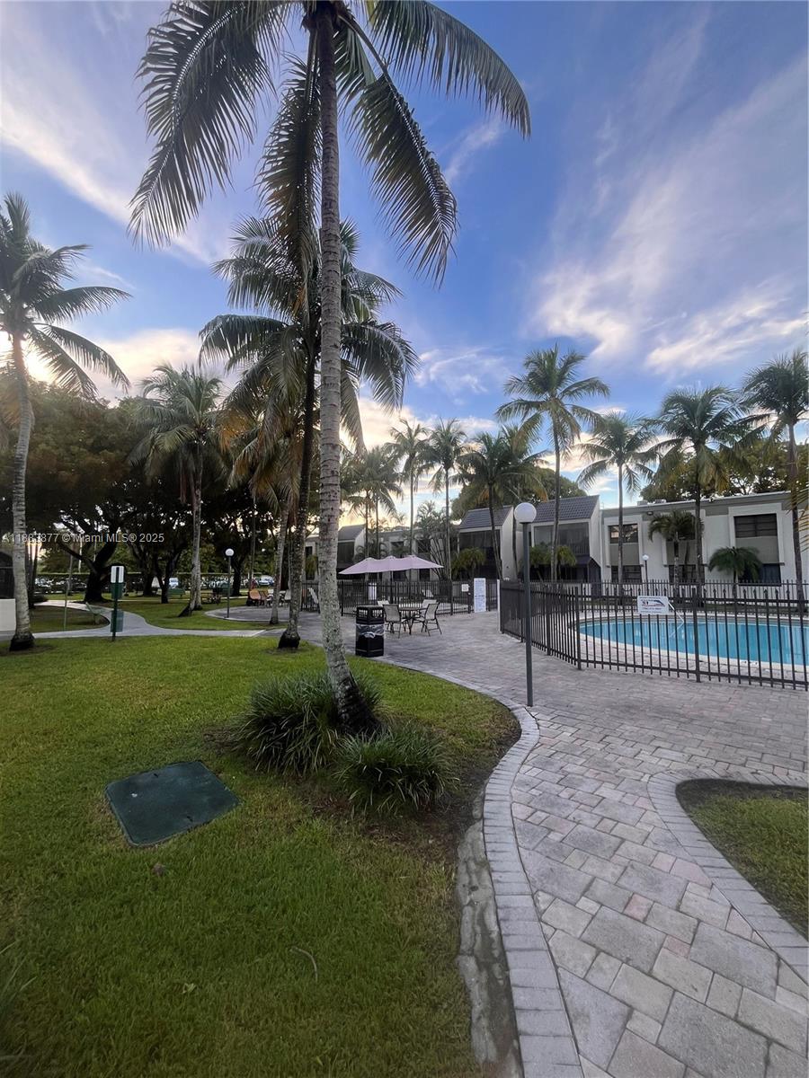 VENETIAN PALMS CONDO - Residential