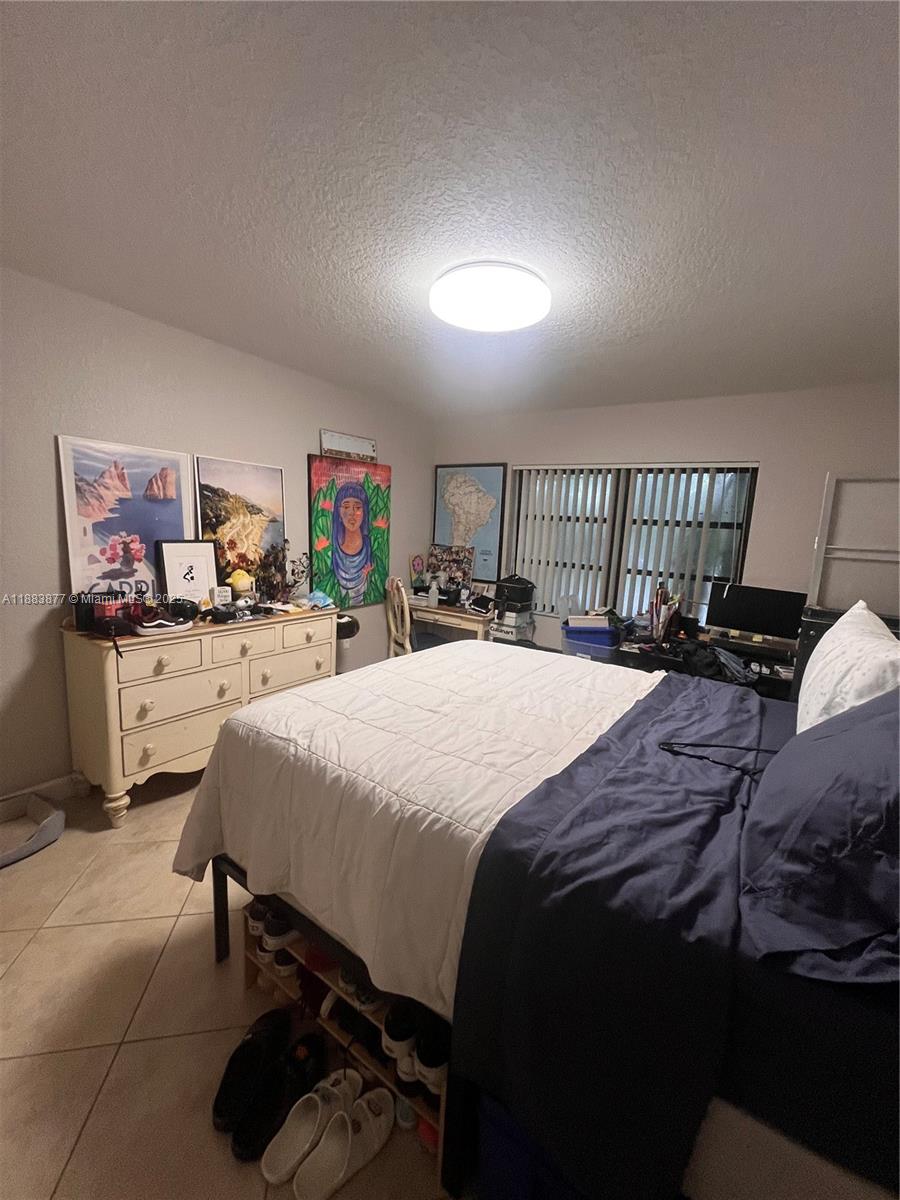 VENETIAN PALMS CONDO - Residential