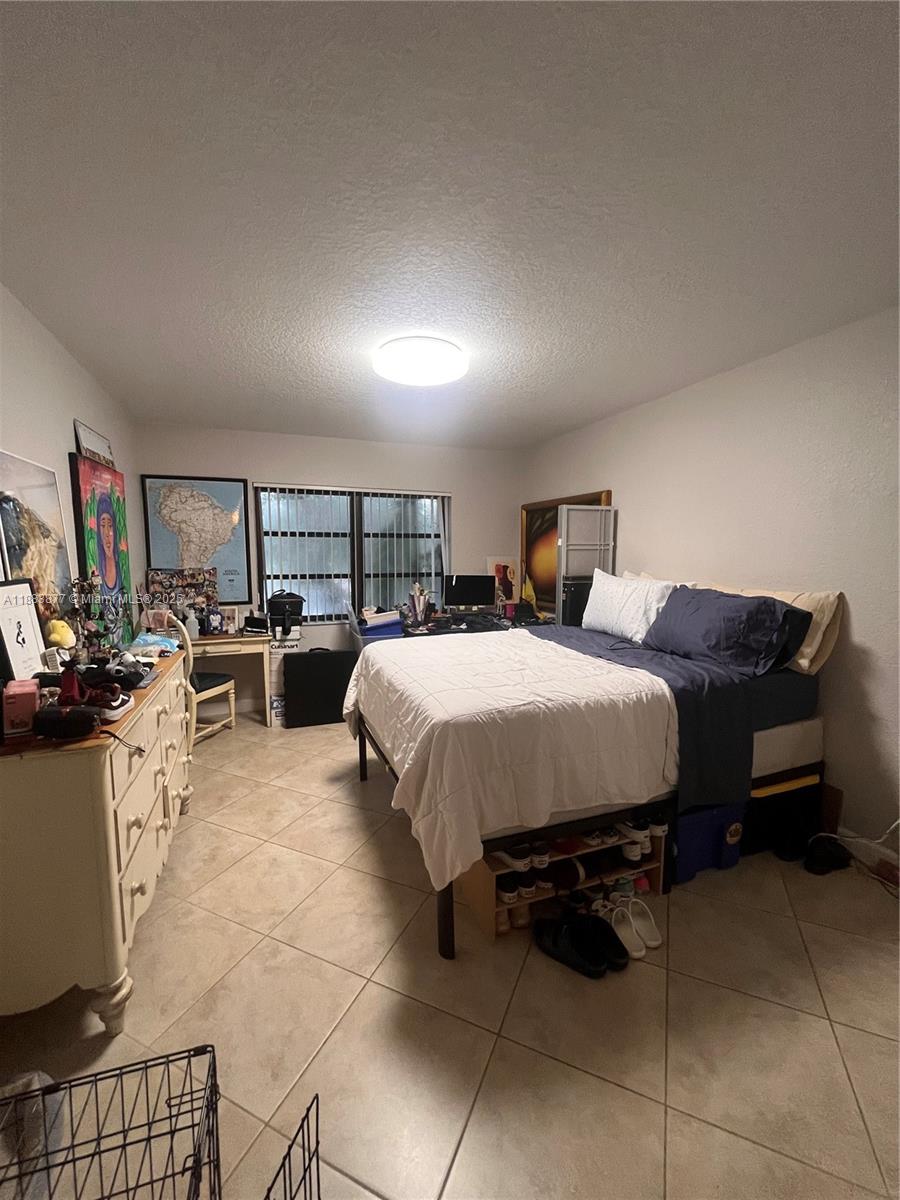 VENETIAN PALMS CONDO - Residential