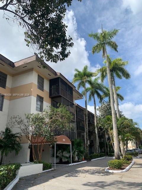 INVERWOOD CONDO - Residential