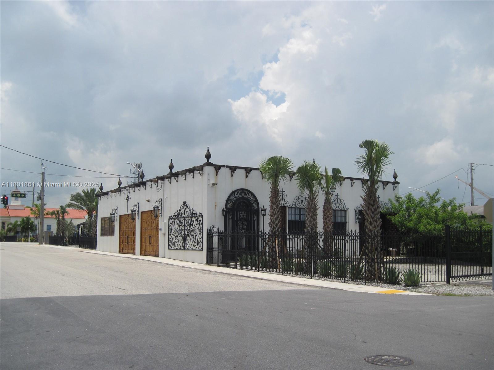 FOR LEASE: Awesome opportunity for retail location in the thriving area of Dania Beach! On the corner of US-1 and NE 1st St. This space is very flexible and open with FIVE separate entrances. Building has a gorgeous hacienda style exterior. New developments all around this location! NNN lease, CAM is $16/SQFT. Tenant responsible for base rent+CAM+sales tax. Contact for more information.