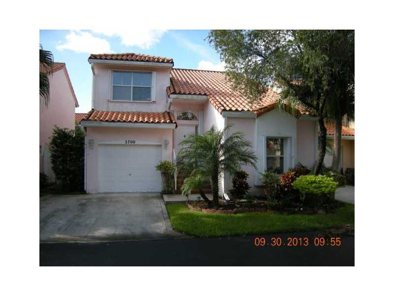 THIS SHORT SALE OFFERING IS YOUR OPPORTUNITY TO OWN AND LIVE IN SOUGHT AFTER EMERALD HILLS. KITCHEN COUNTERS HAVE BEEN UPGRADED. HOME FEATURES 2 BEDROOMS AND 2 BATHS UPSTAIRS AND A BEDROOM AND FULL BATH DOWNSTAIRS. JUST A LITTLE TLC IS NEEDED TO MAKE THIS HOUSE YOUR NEW "HOME". BUYER AGREES TO USE SELLER'S TITLE COMPANY AND ACKNOWLEDGES SETTLEMENT FEES. (SEE ATTACHED) COMMISSION IS DECIDED BY 3RD PARTY AND SPLIT EVENLY ATTN: THE WASHER AND DRYER ARE NOT INCLUDED IN THE SALE