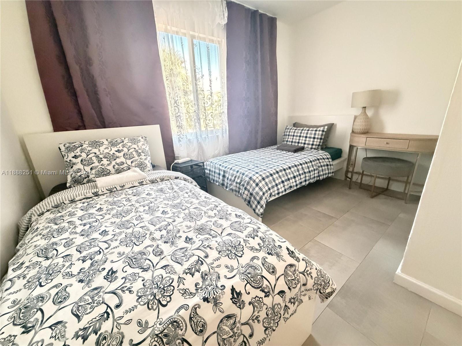 TOWN OF MODELO (DANIA) B- - Residential