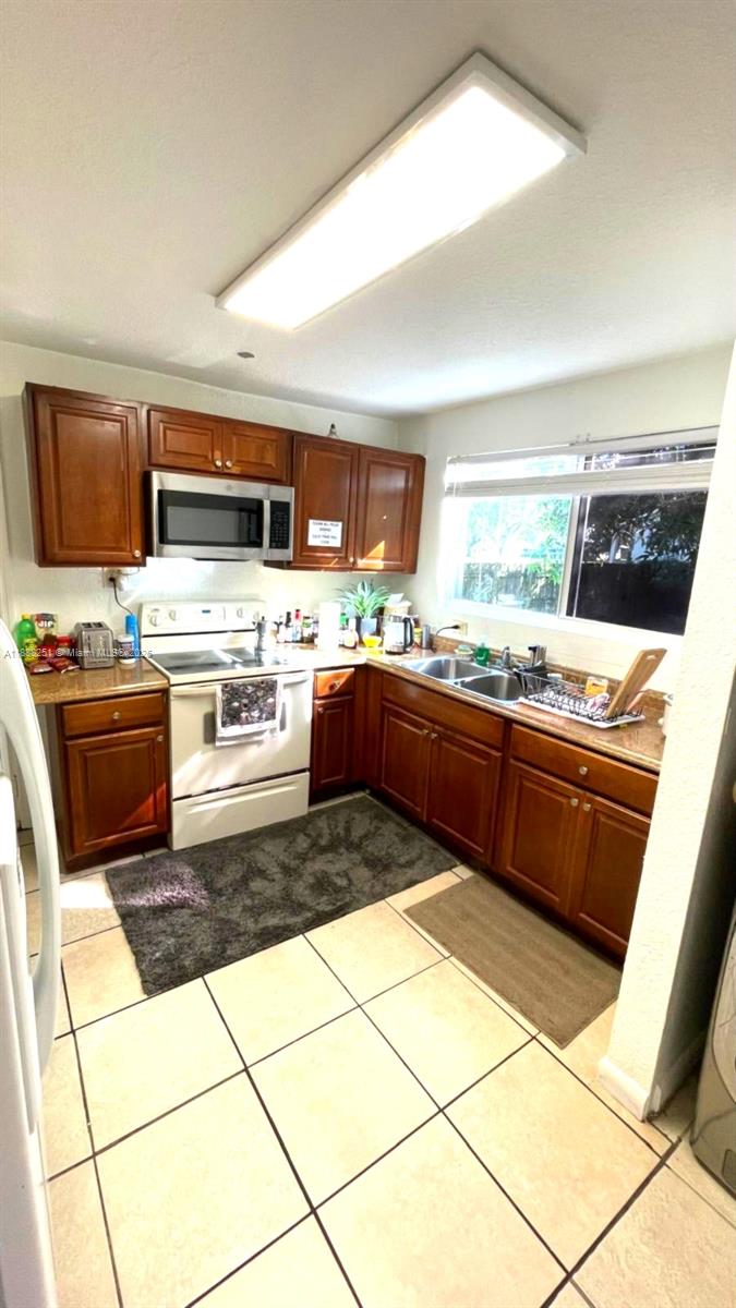 TOWN OF MODELO (DANIA) B- - Residential