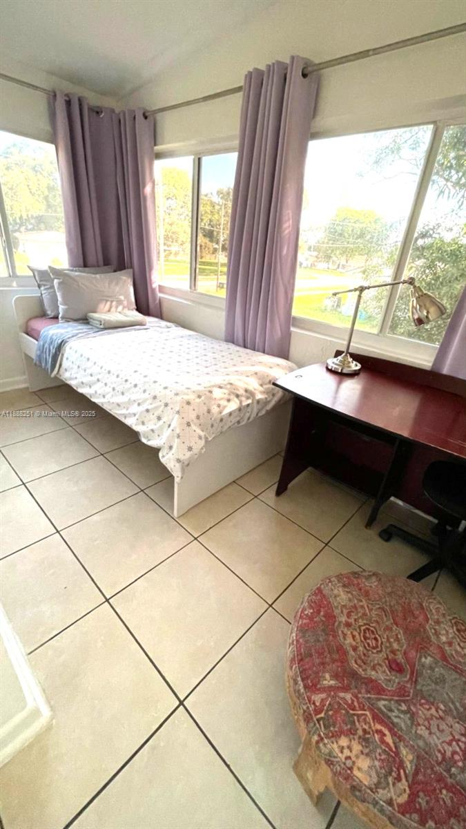 TOWN OF MODELO (DANIA) B- - Residential