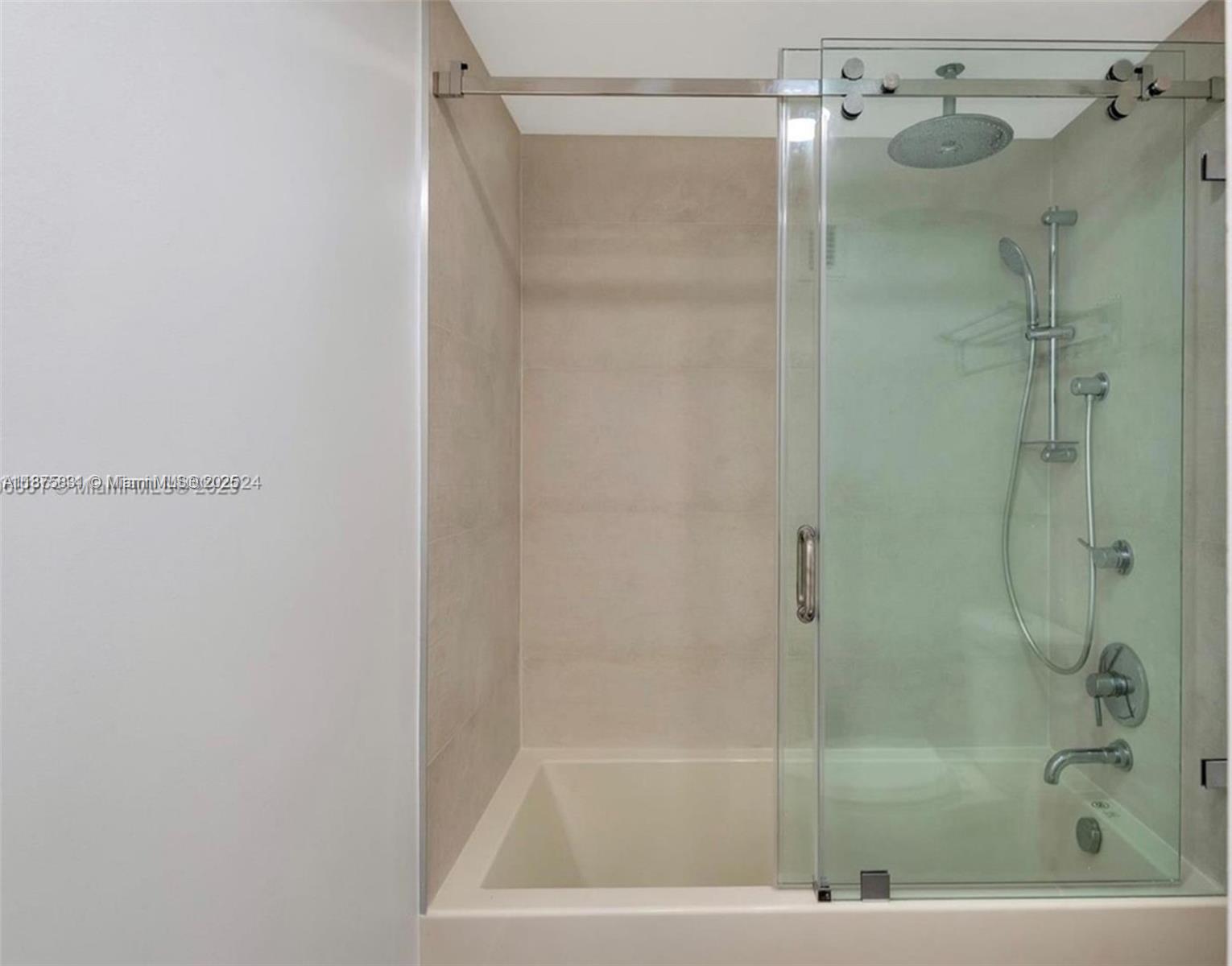 SIAN OCEAN RESIDENCES CON - Residential